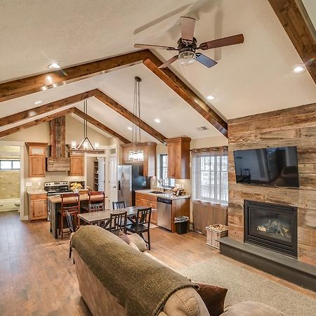 Aspenwood Manor Aparthotel Provo Bagian luar foto