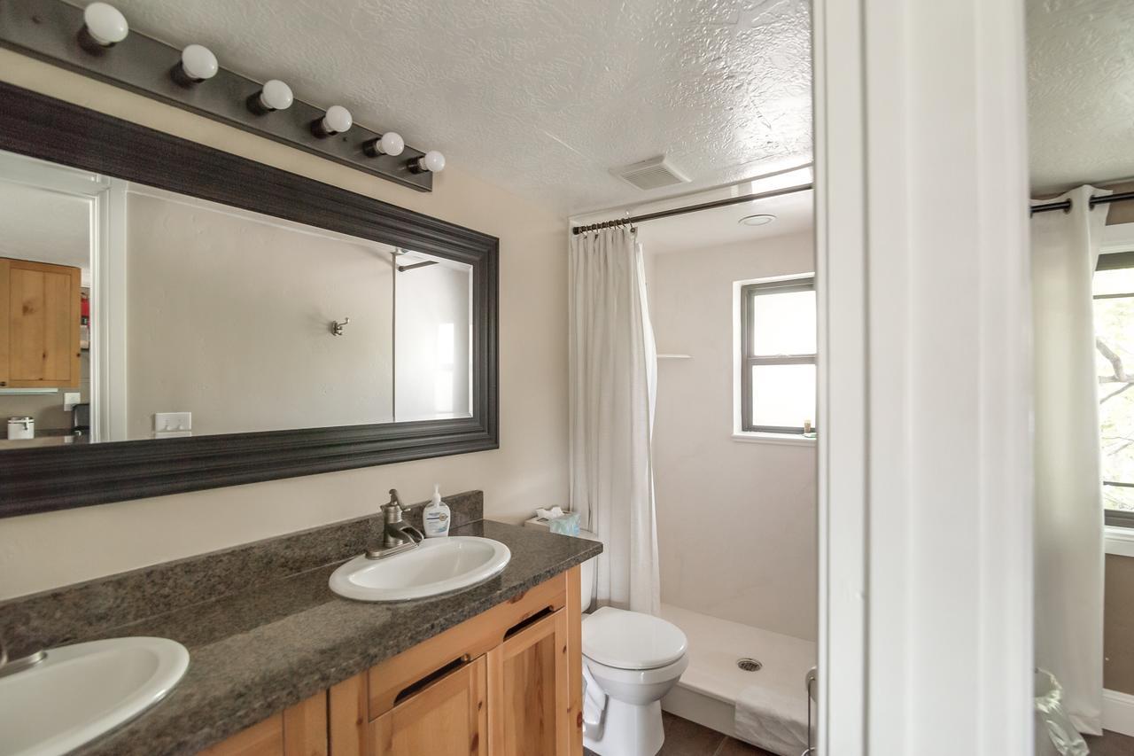 Aspenwood Manor Aparthotel Provo Bagian luar foto