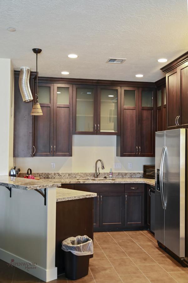 Aspenwood Manor Aparthotel Provo Bagian luar foto