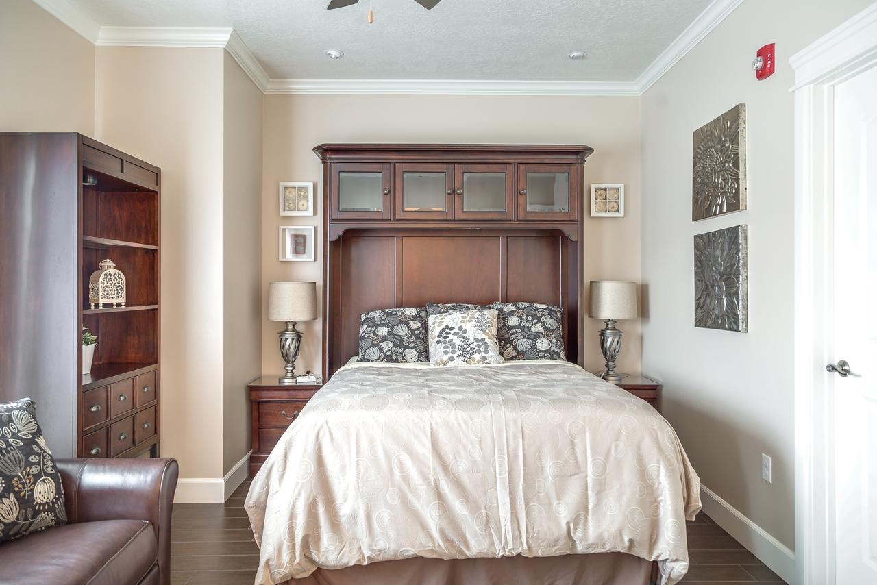 Aspenwood Manor Aparthotel Provo Bagian luar foto
