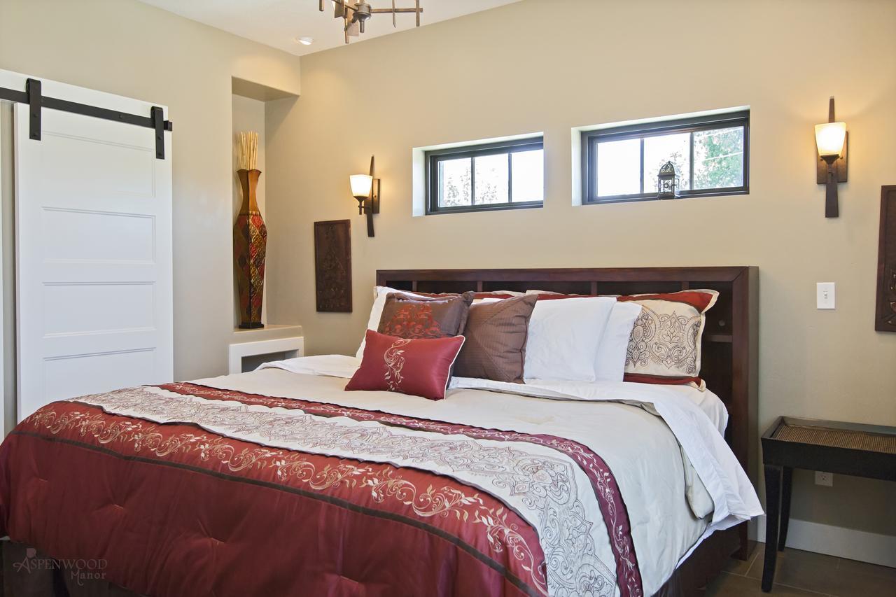Aspenwood Manor Aparthotel Provo Bagian luar foto
