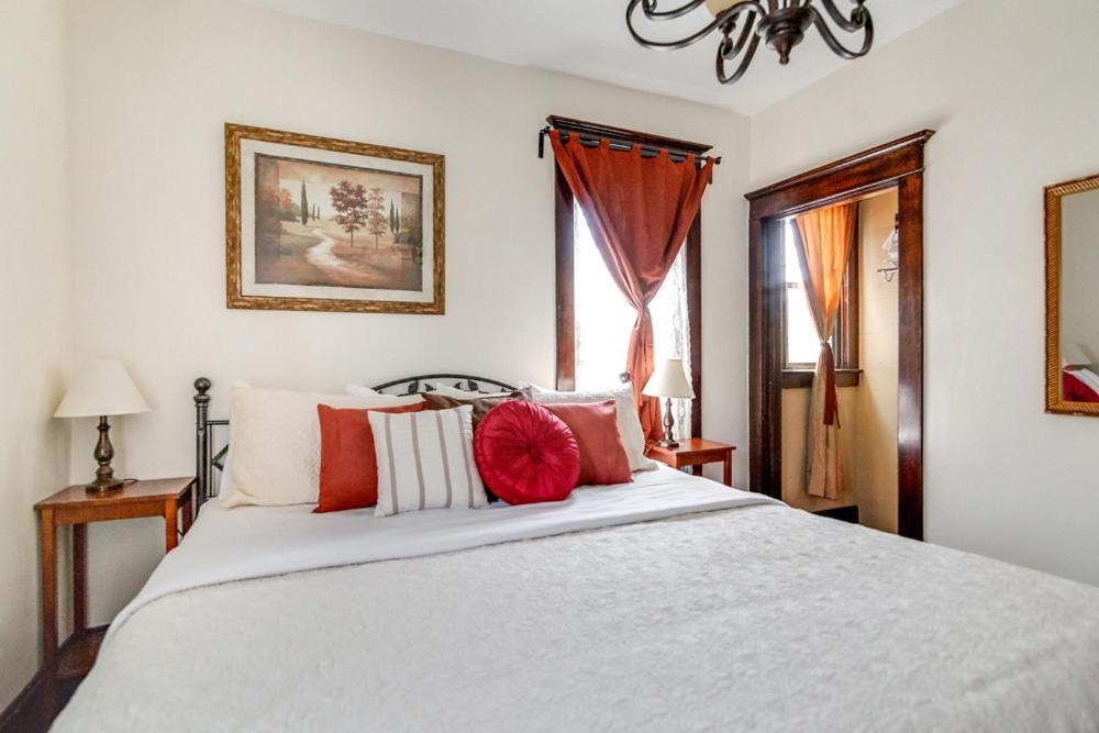 Aspenwood Manor Aparthotel Provo Bagian luar foto