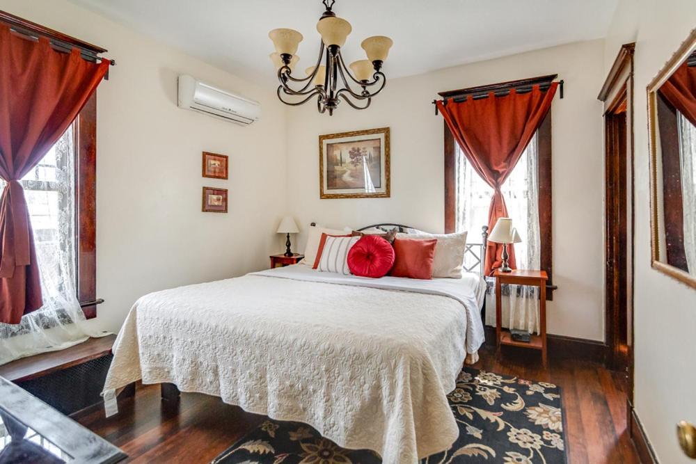 Aspenwood Manor Aparthotel Provo Bagian luar foto